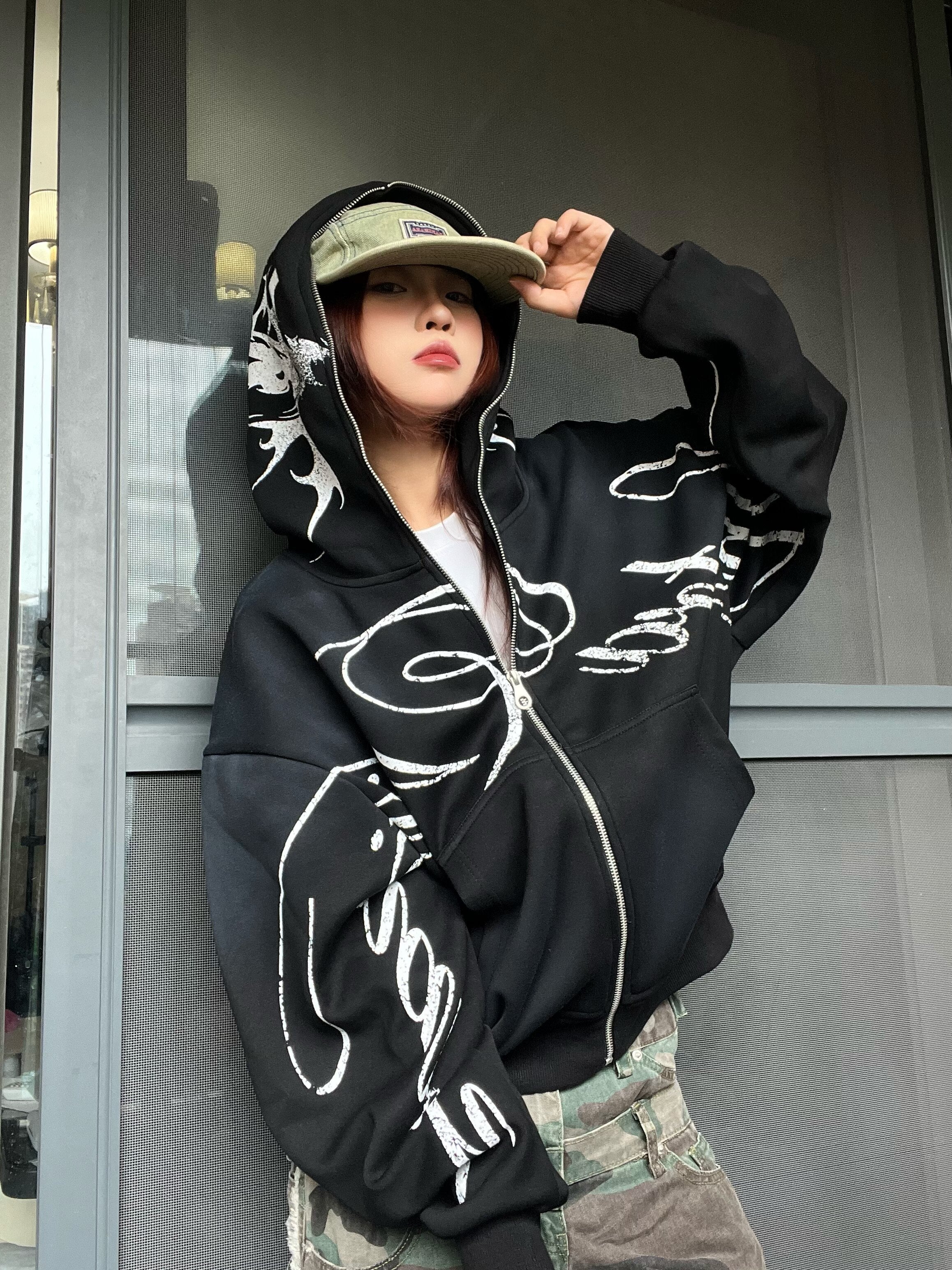 WHY SOIL Graffiti Script Graphic Zip Hoodie